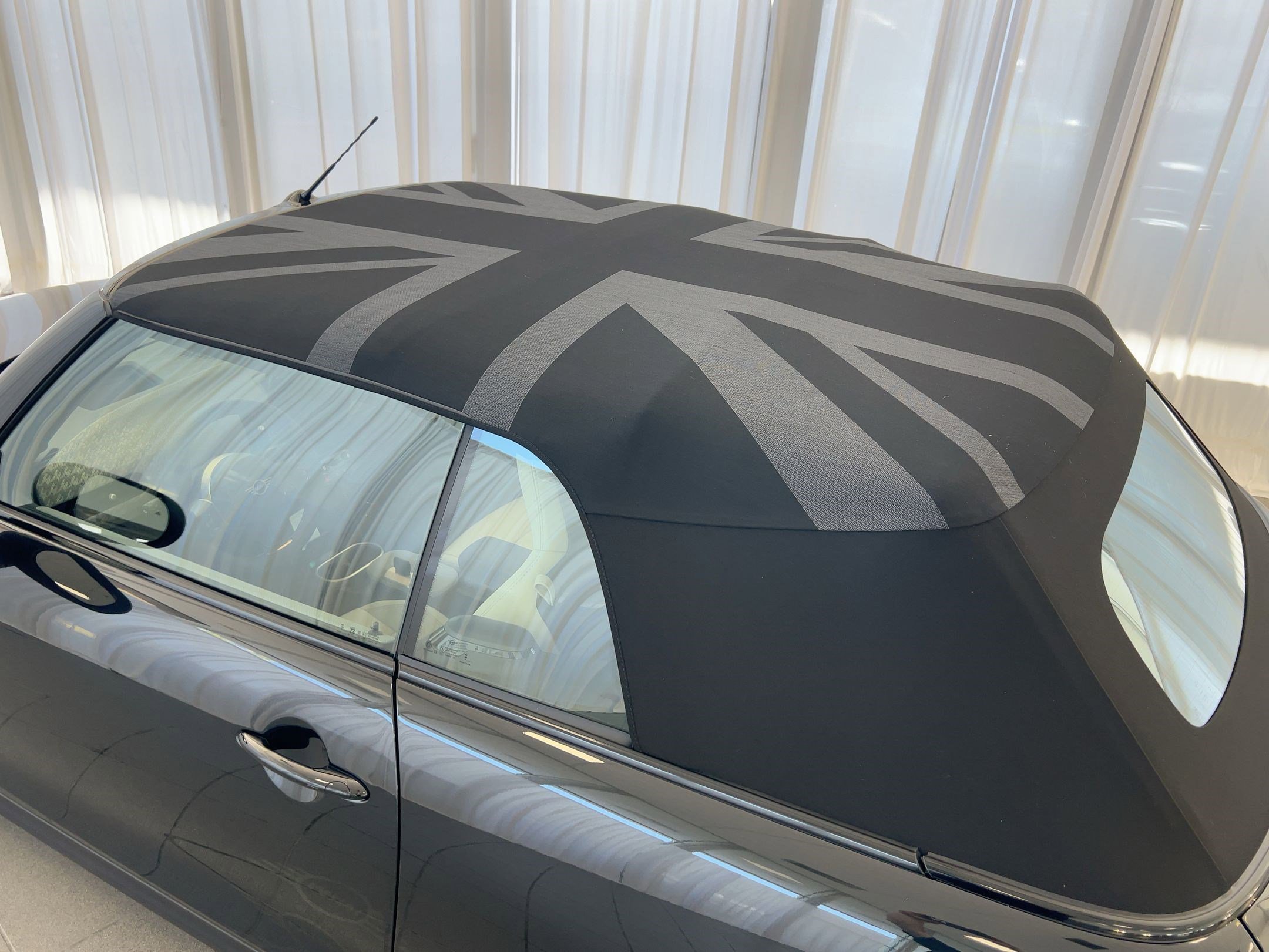 2026 MINI Convertible S - Photo 31