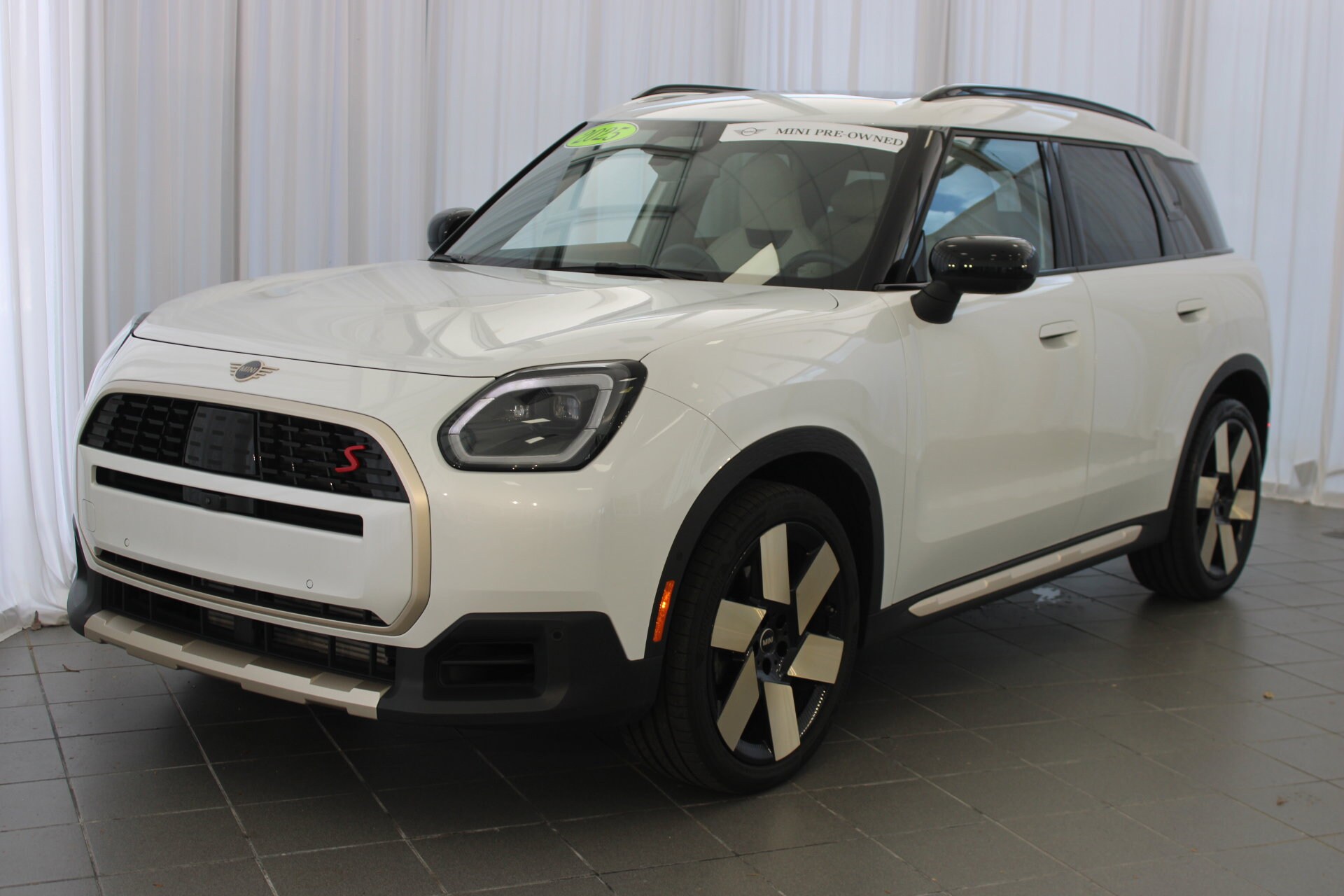 2025 Mini Countryman S photo 2