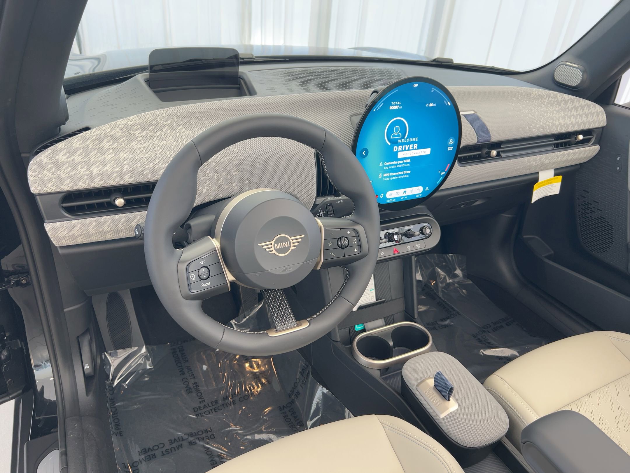 2026 Mini Cooper Convertible Iconic photo 4