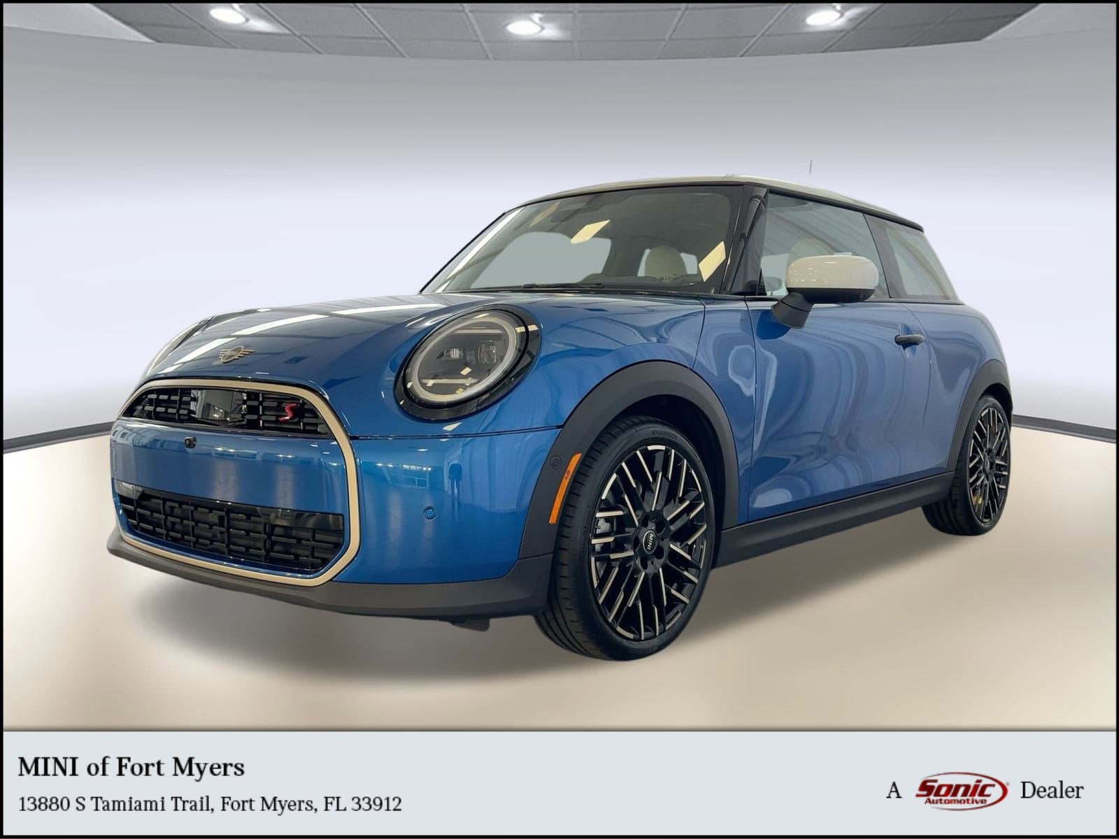 2025 MINI Hardtop 2 Door S's photo
