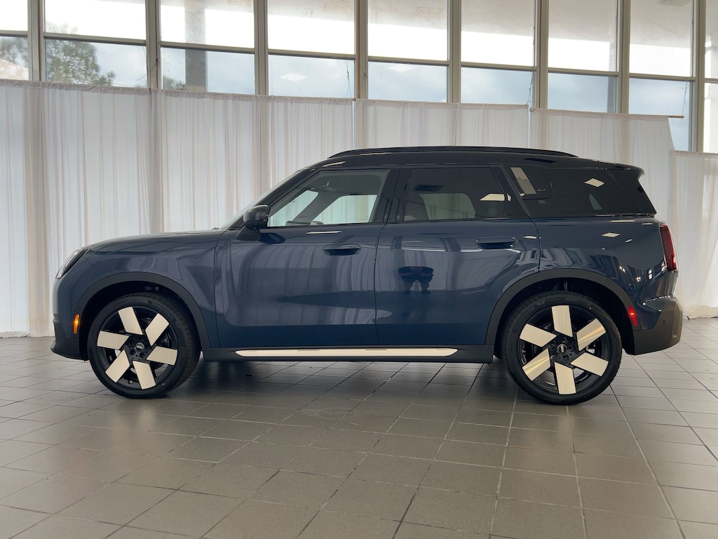 New 2026 MINI Countryman Iconic SUV