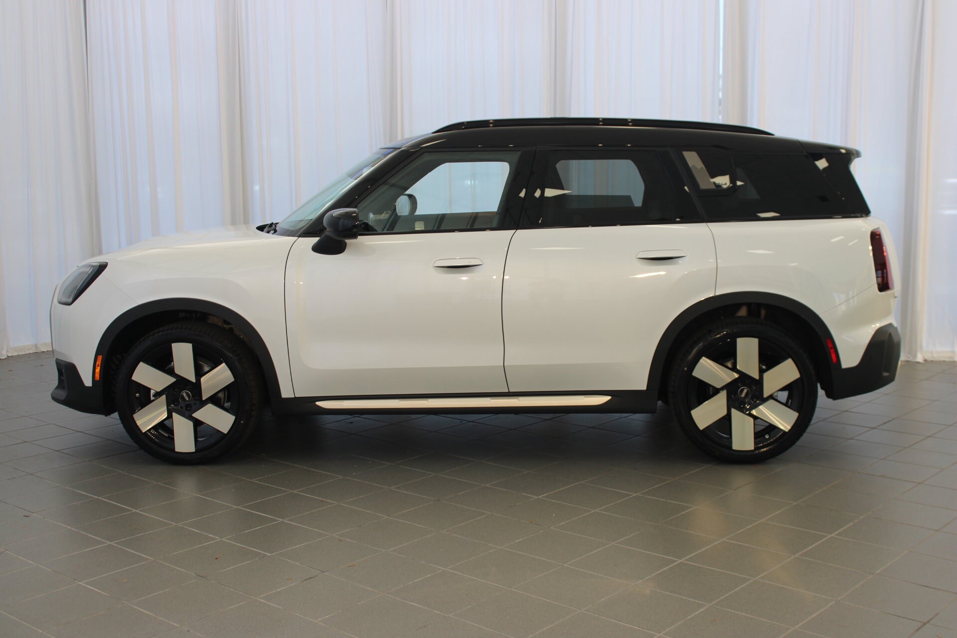 2025 Mini Countryman S ALL4 photo 4