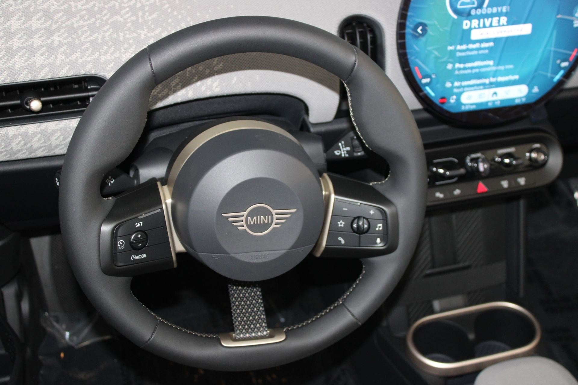 2026 MINI Convertible S - Photo 14