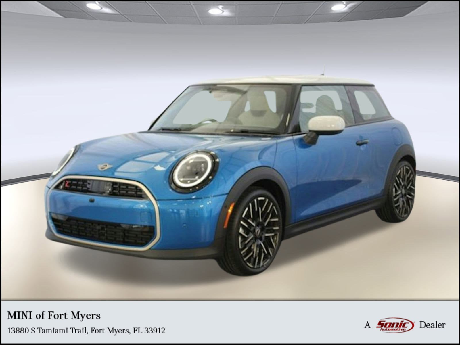 2025 MINI Hardtop 2 Door S's photo