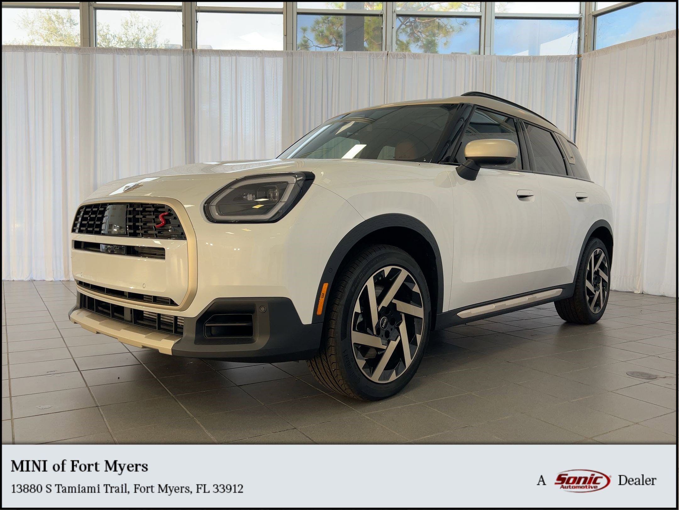 2026 MINI Countryman S's photo