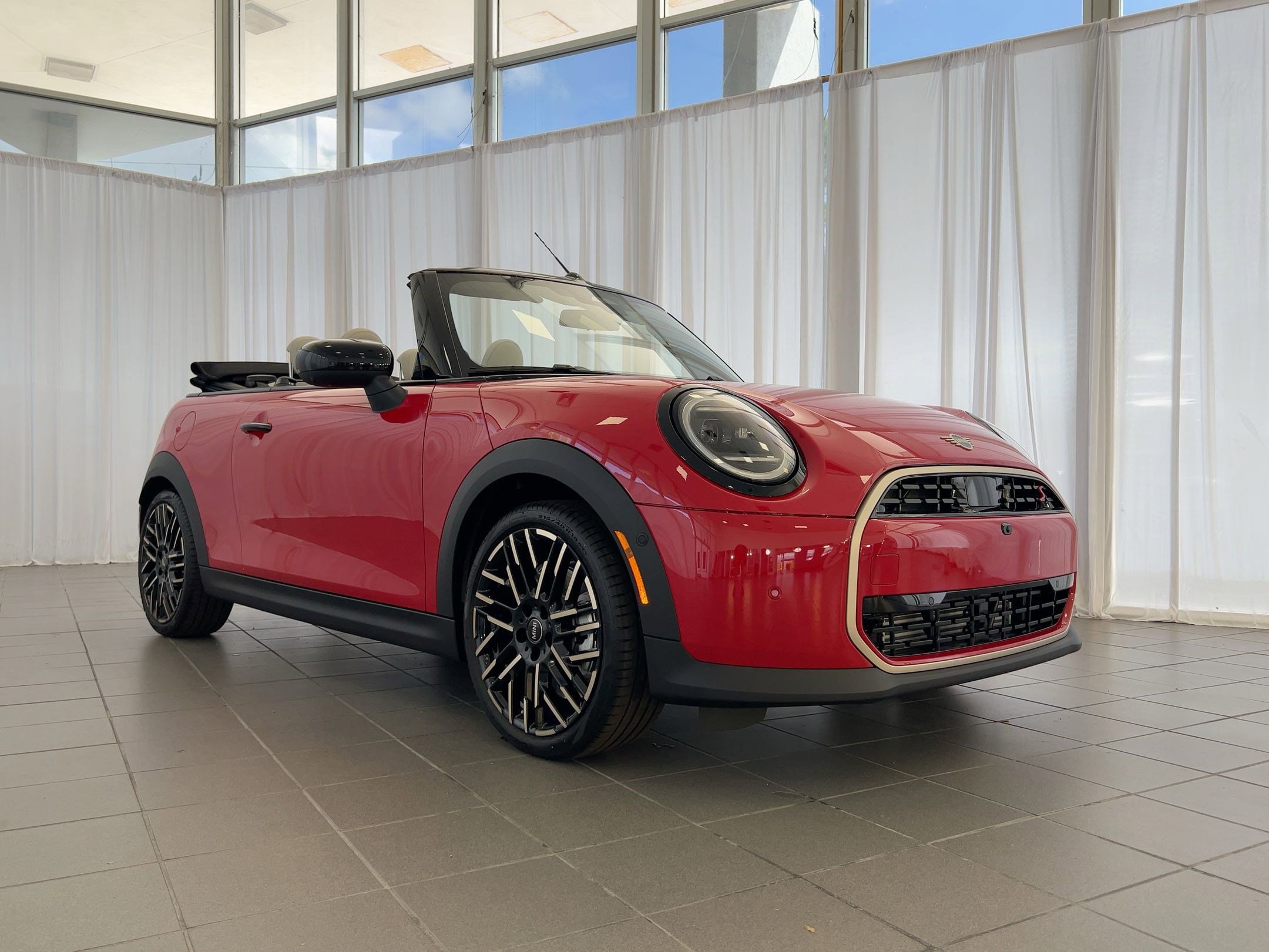 2026 MINI Convertible S - Photo 7