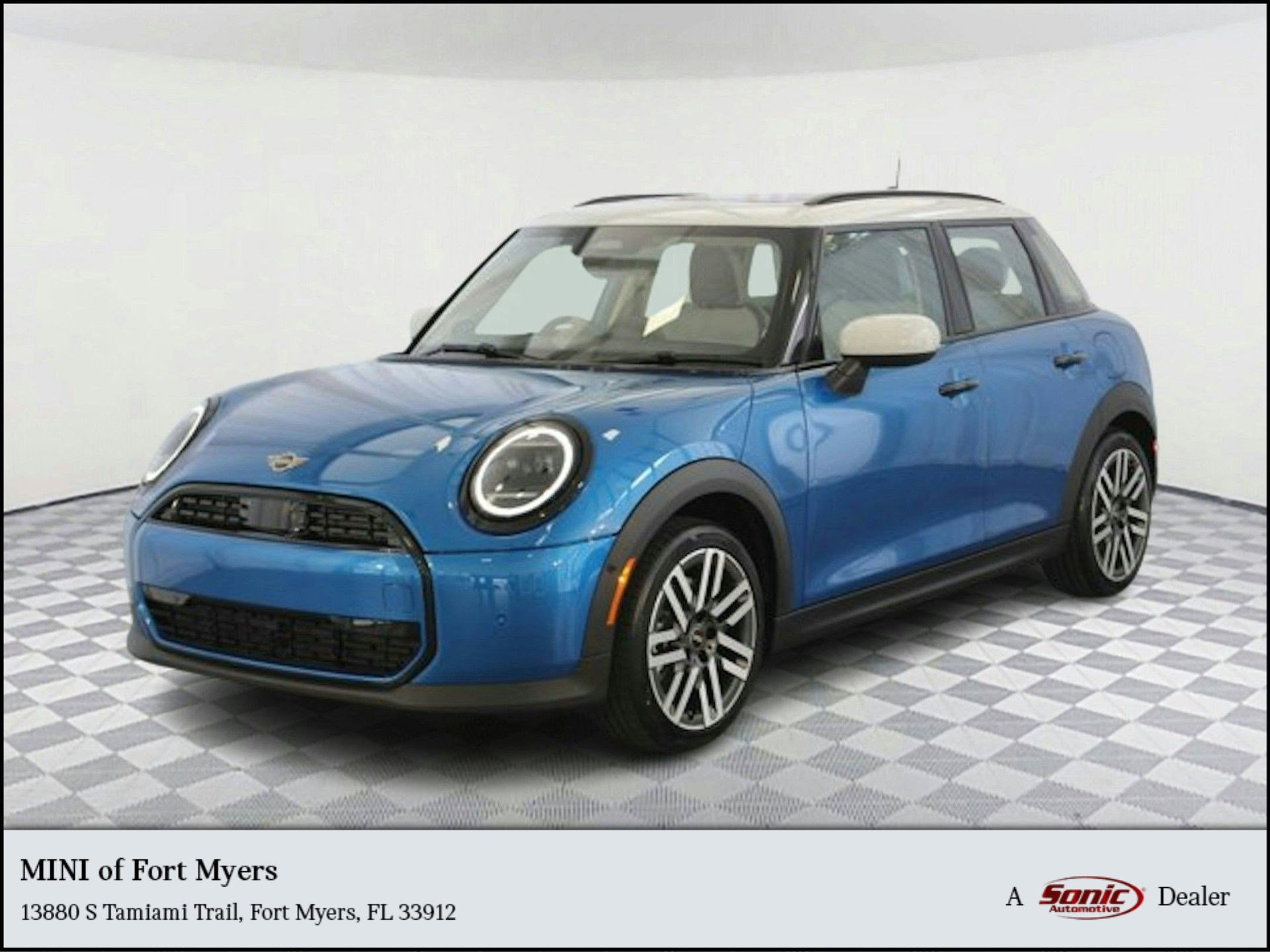 2025 MINI Hardtop 4 Door