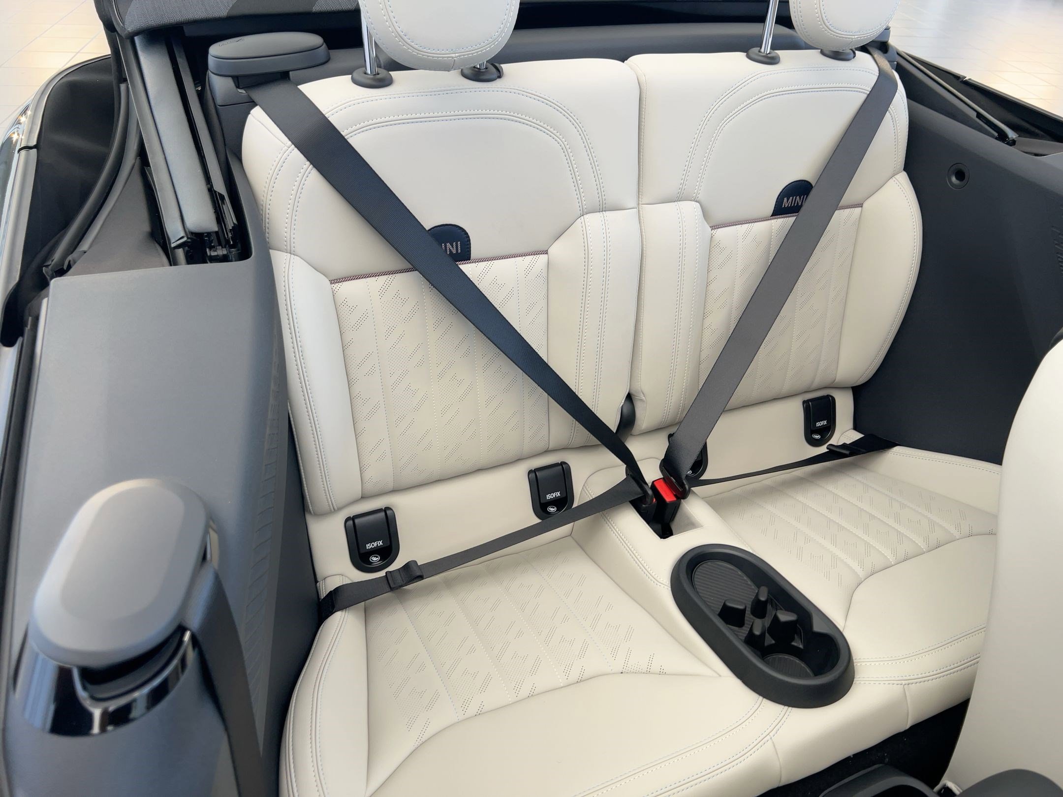 2026 MINI Convertible S - Photo 29