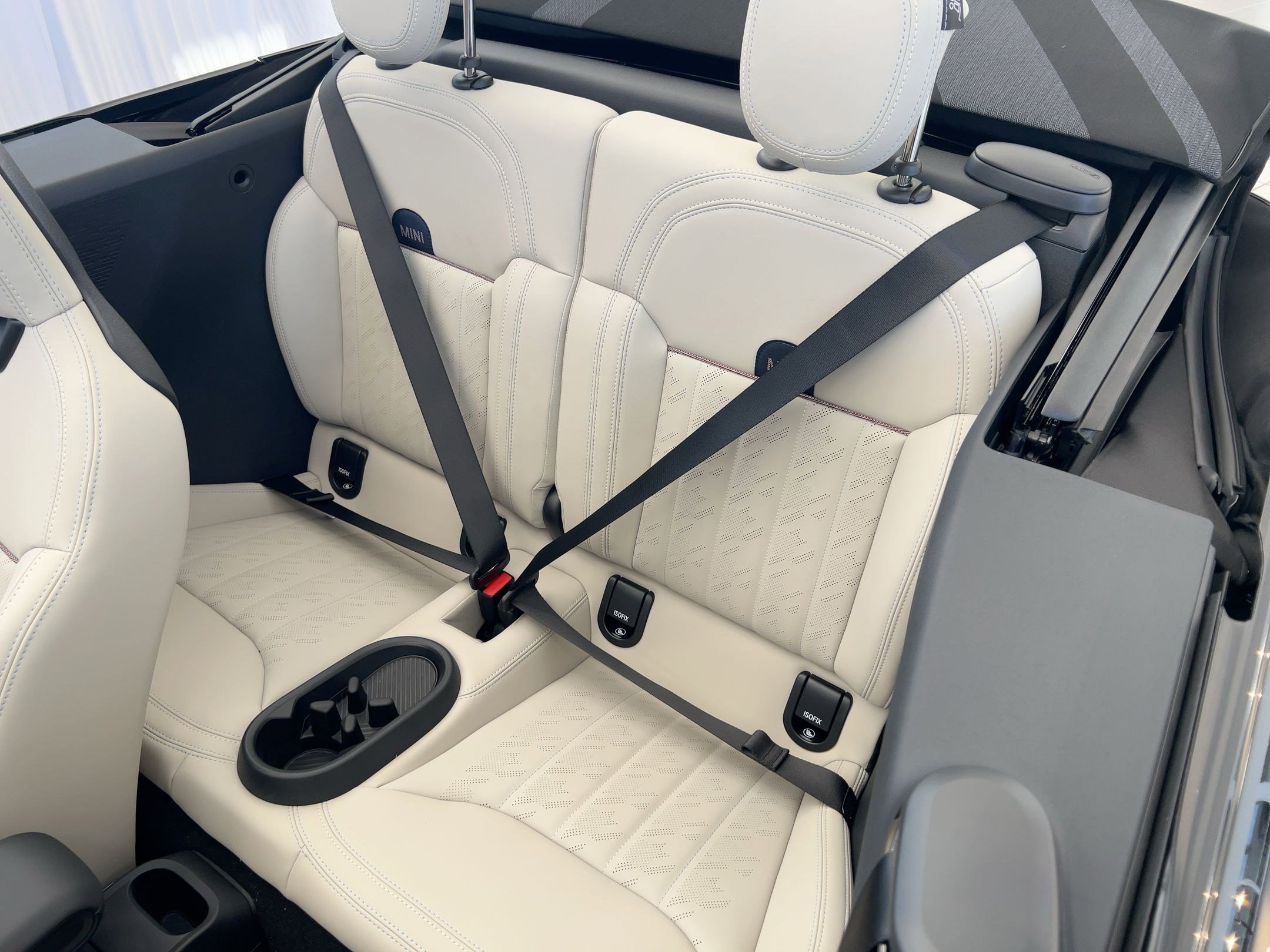 2026 MINI Convertible S - Photo 26