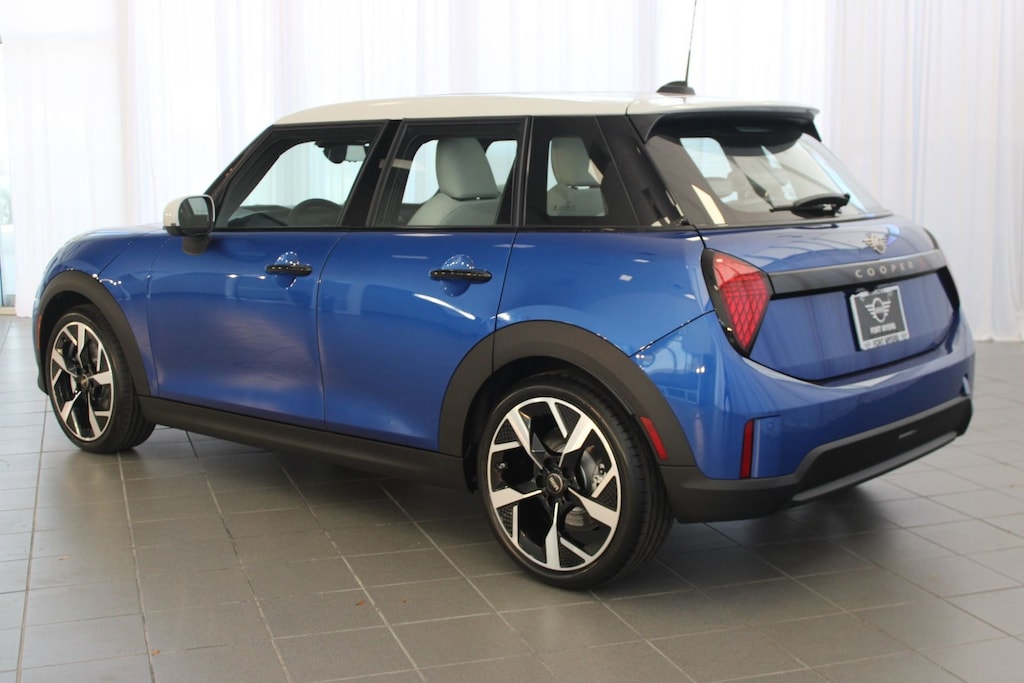 New 2026 MINI 4 Door Signature Plus Hatchback