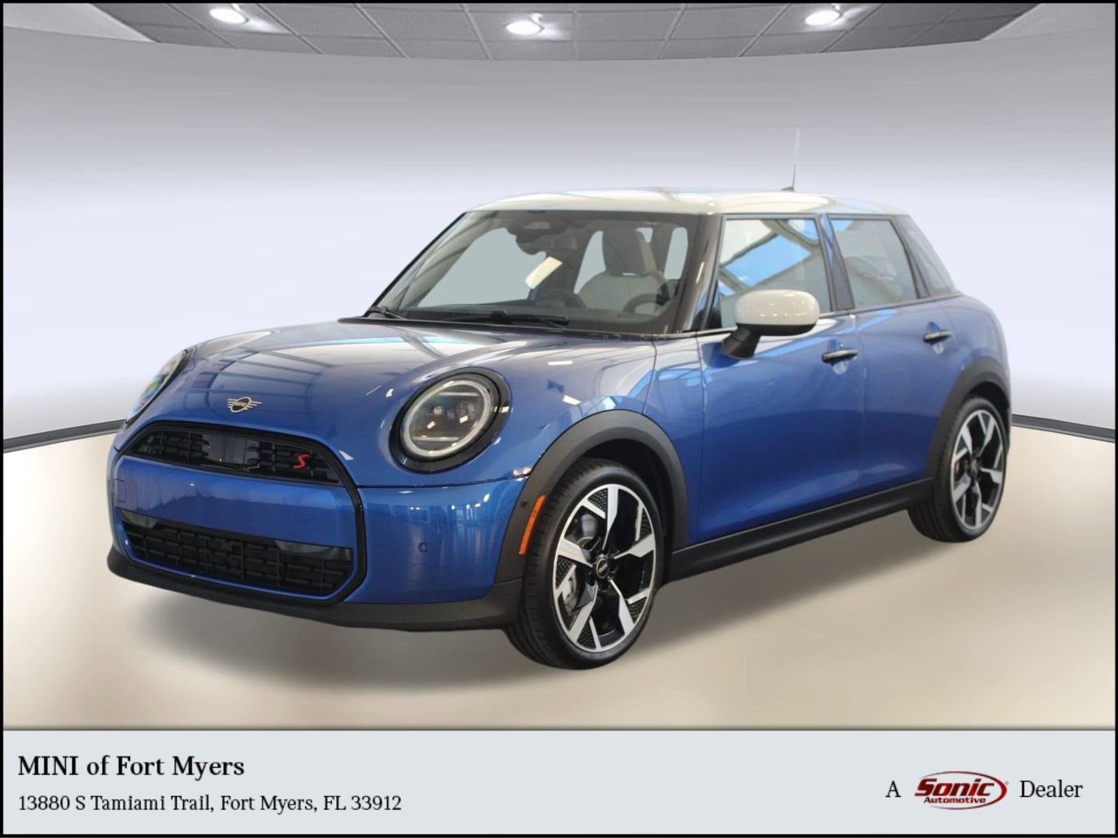 2026 MINI Hardtop Cooper S's photo