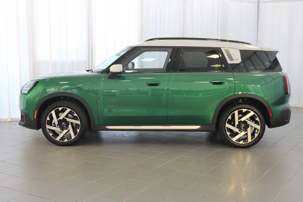 New 2026 MINI Countryman Iconic SUV