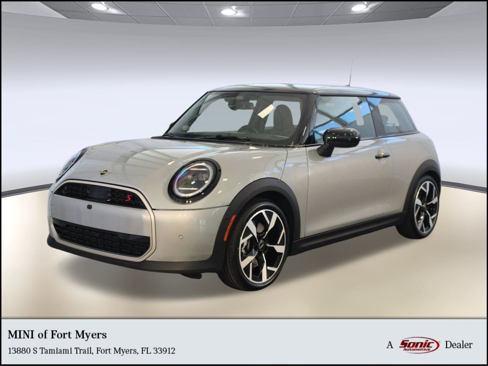 2025 MINI Hardtop 2 Door S's photo
