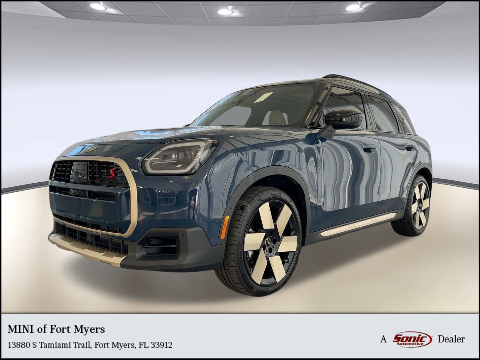 2025 MINI Countryman S's photo