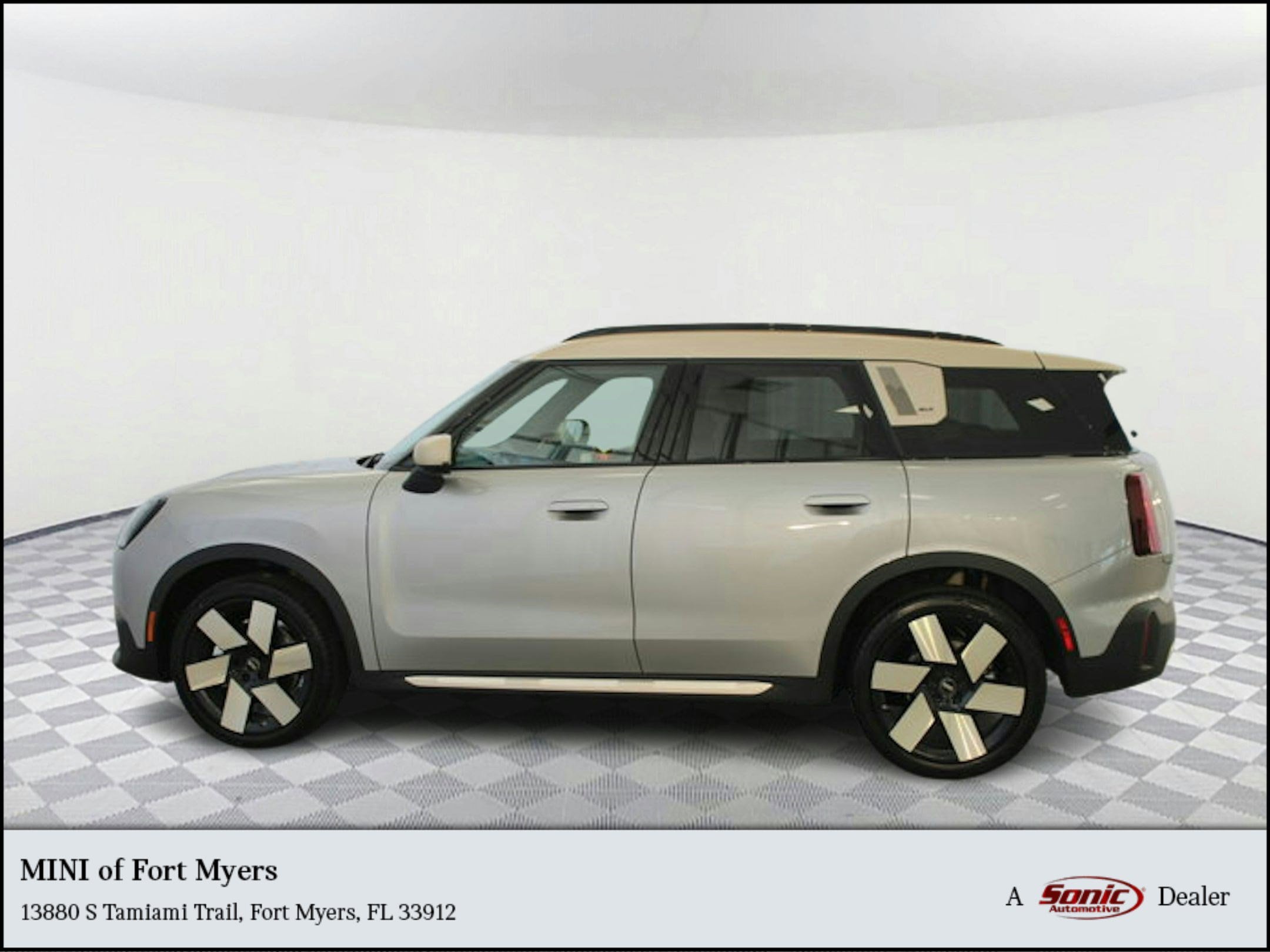 2025 MINI Countryman Iconic