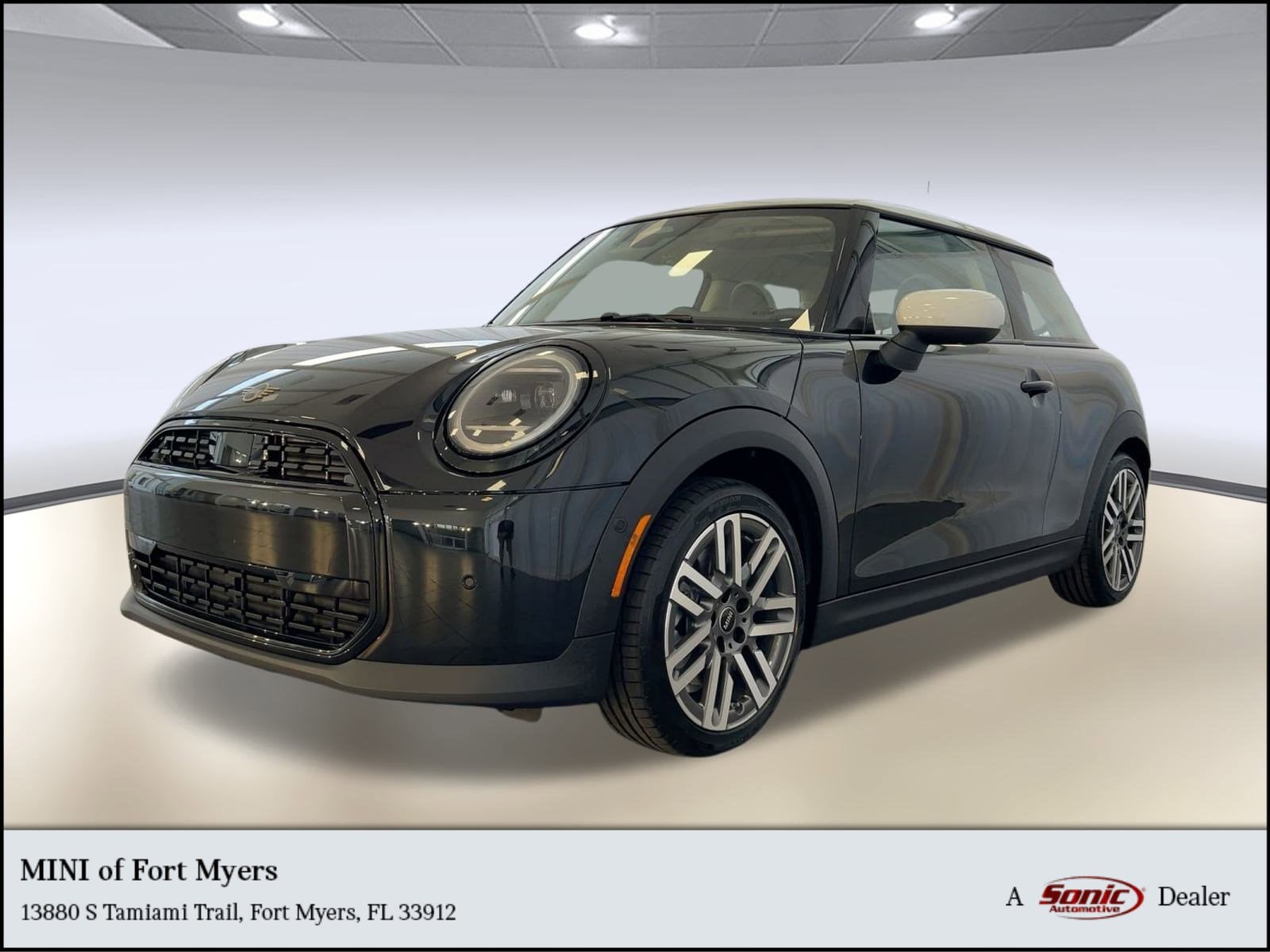 2026 MINI Hardtop's photo