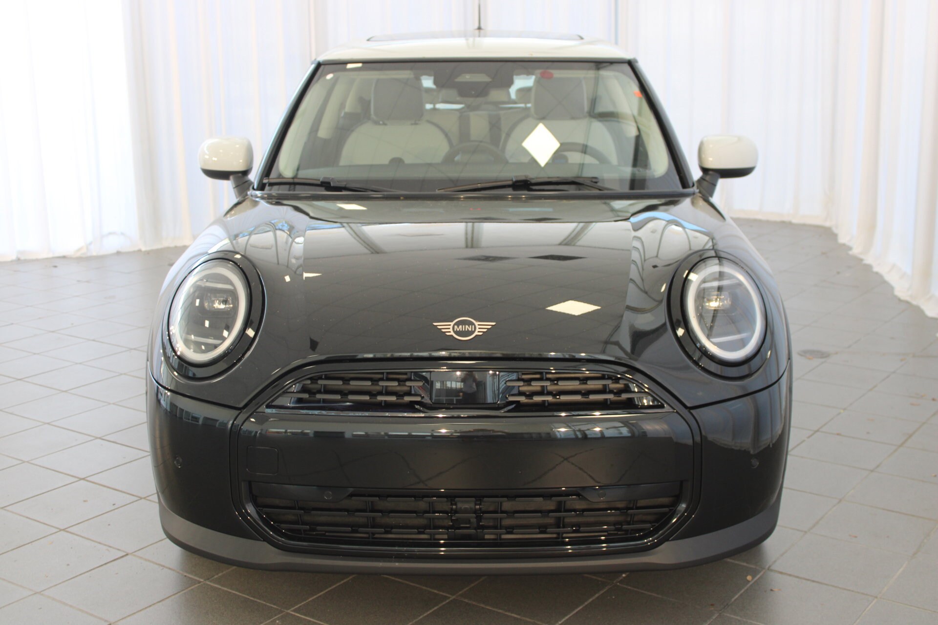 2025 Mini Cooper Signature photo 3