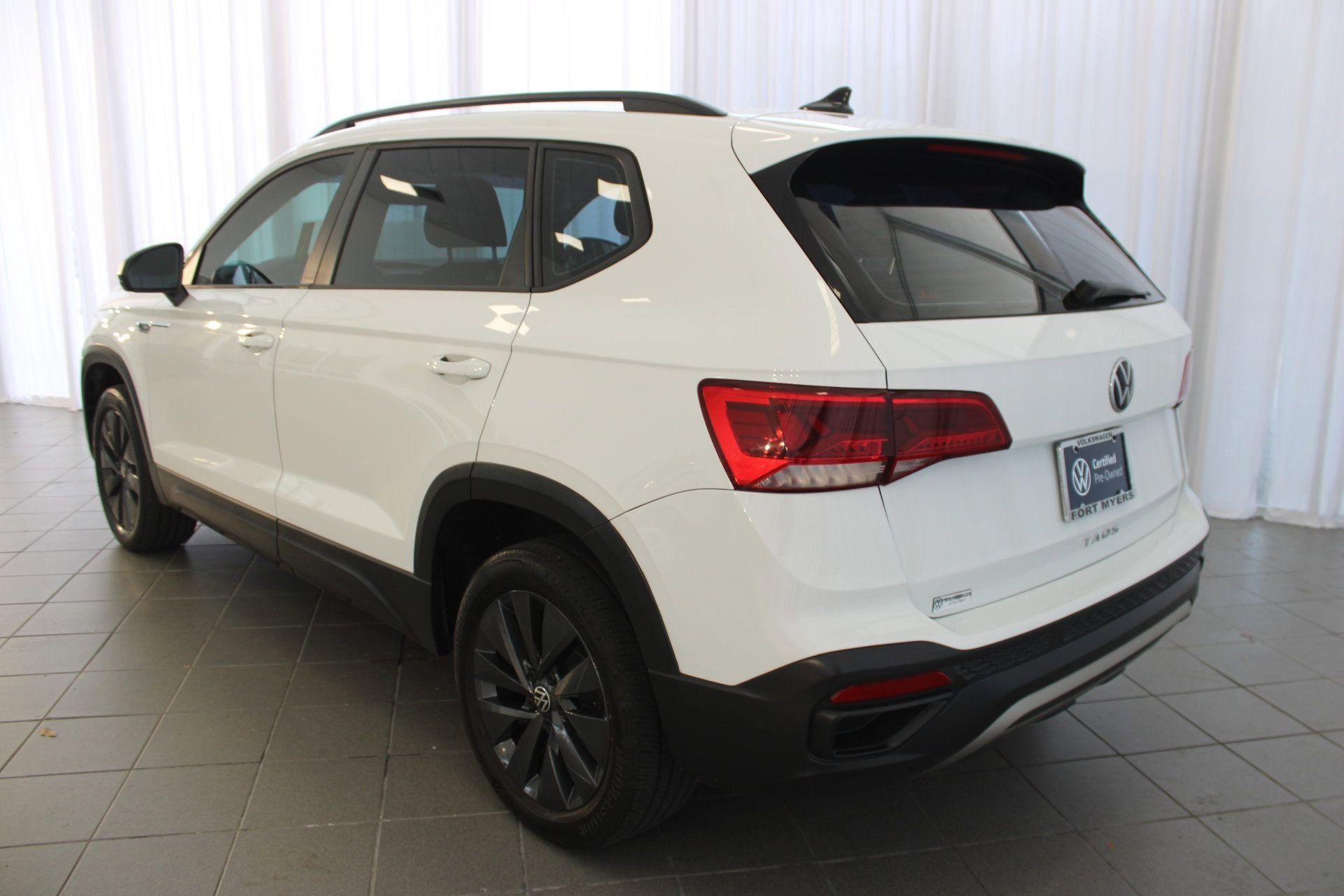 2022 Volkswagen Taos S photo 3