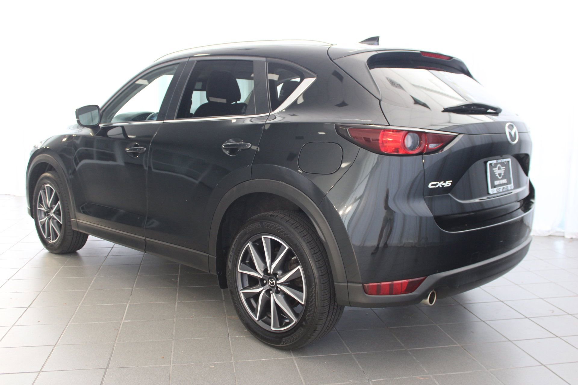 2018 Mazda CX-5 Touring photo 3