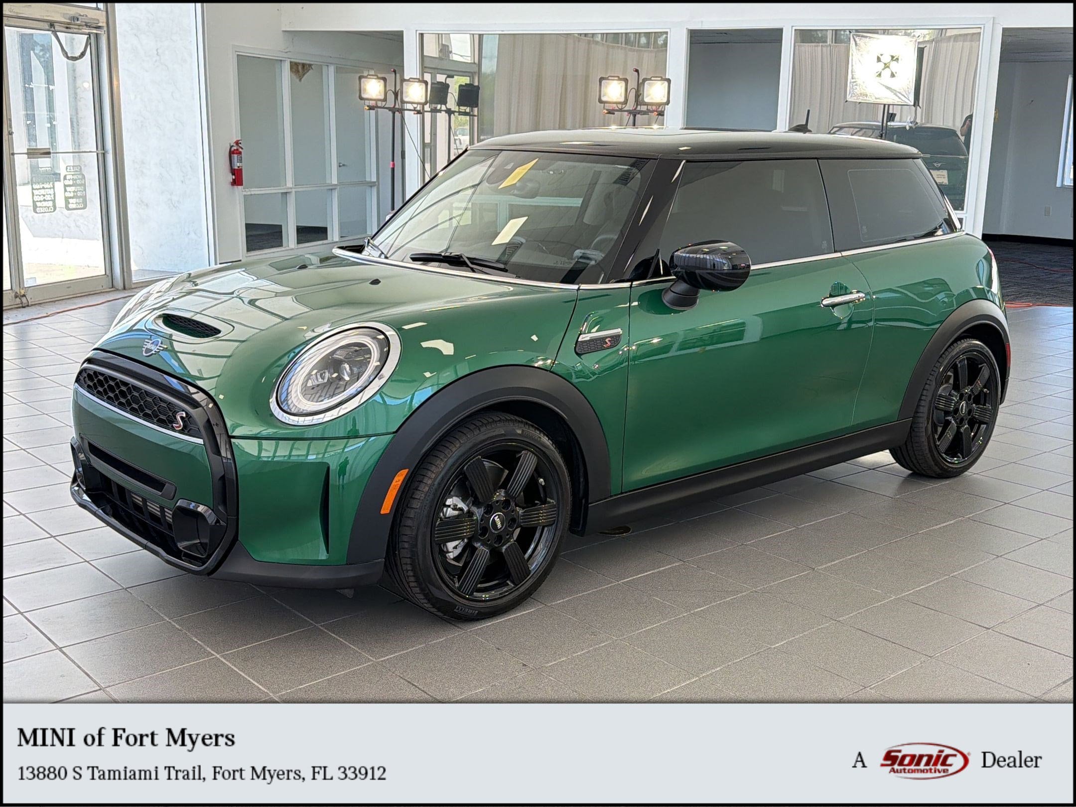 2024 MINI Hardtop Cooper S's photo