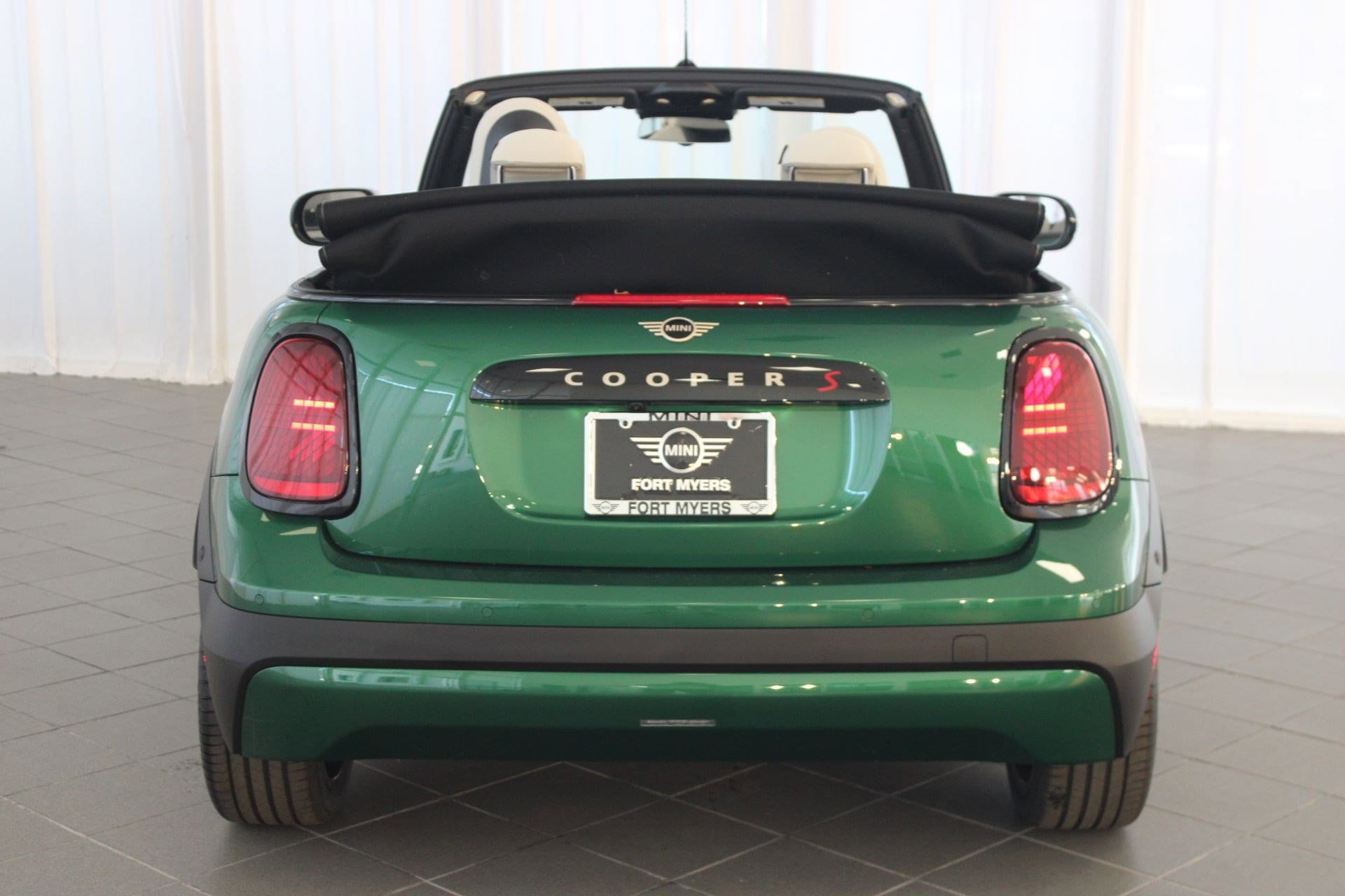 2026 MINI Convertible S - Photo 9