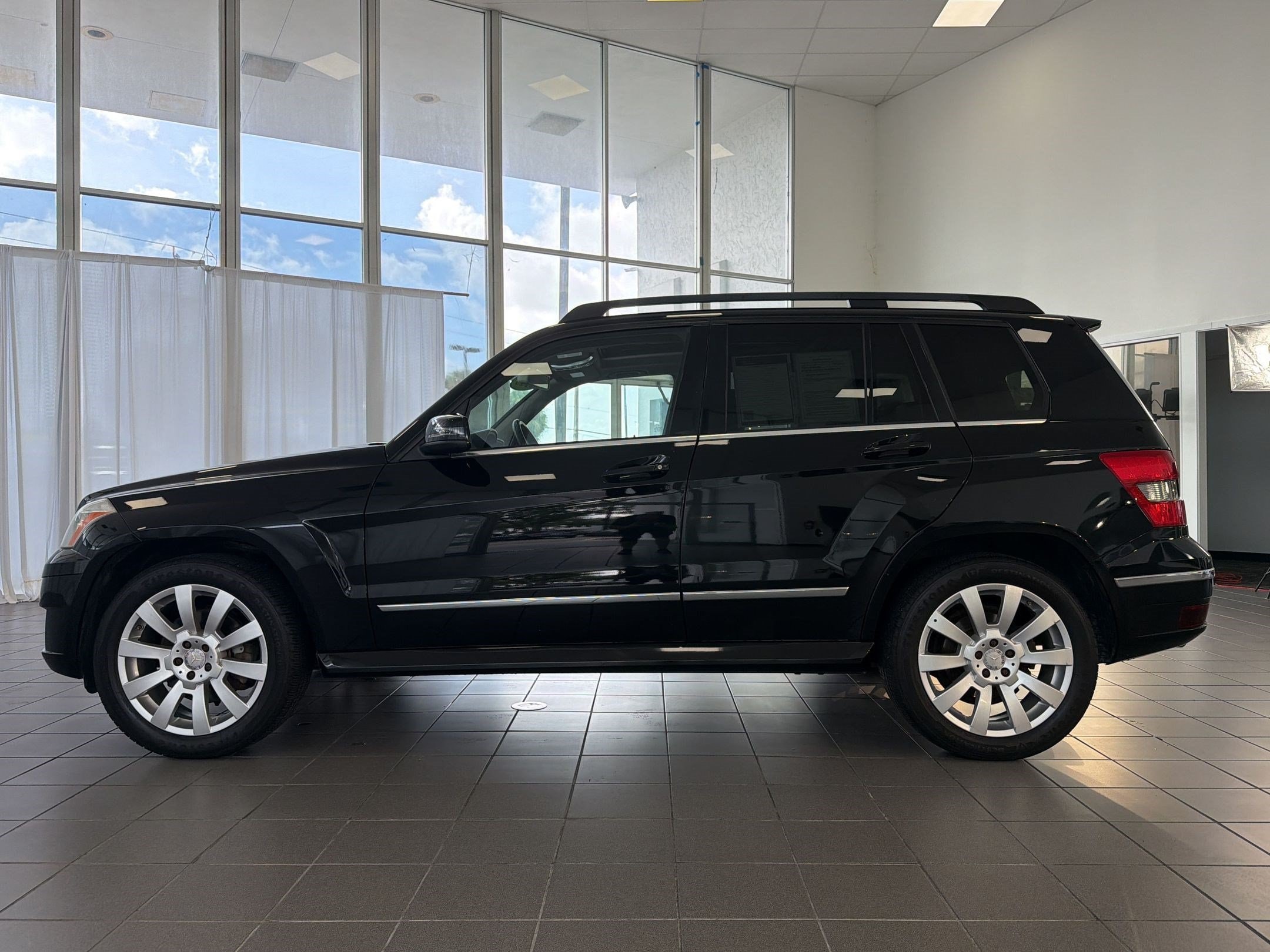 Used 2010 Mercedes-Benz GLK-Class GLK350 with VIN WDCGG8HB7AF367405 for sale in Fort Myers, FL