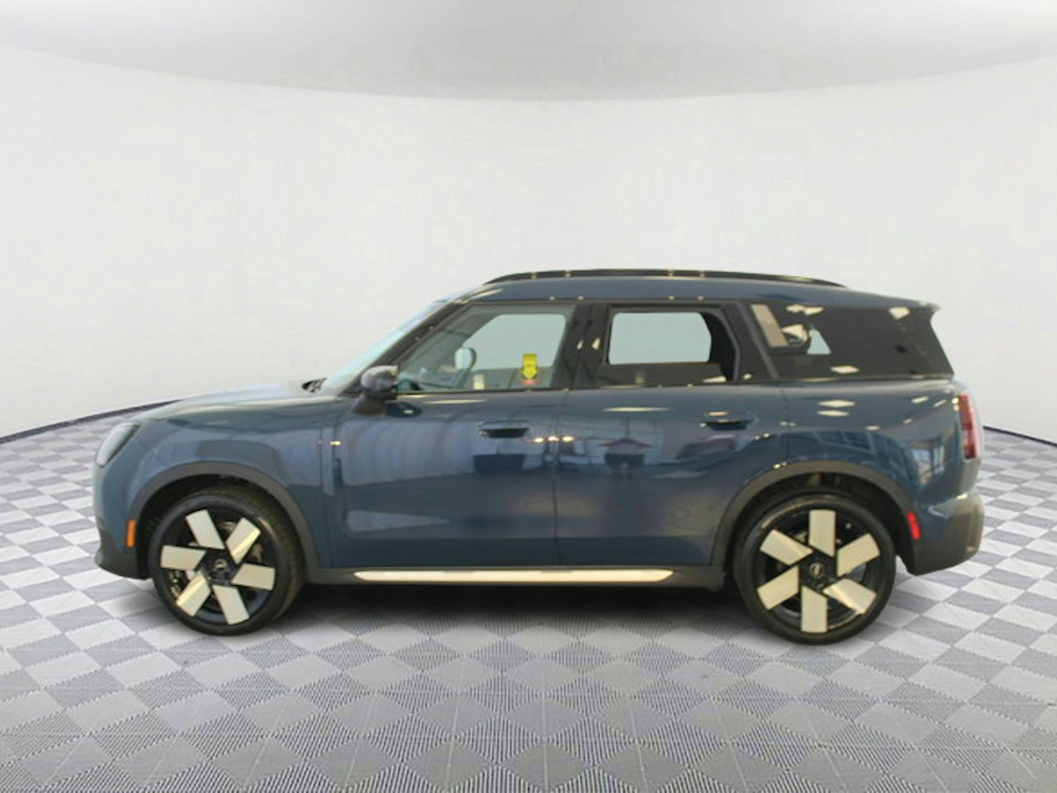 2025 Mini Countryman S photo 2