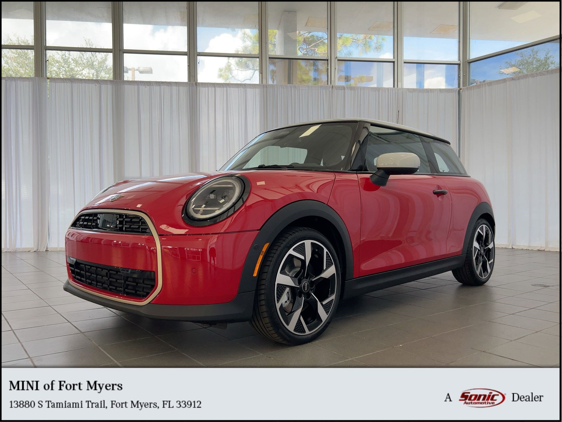 2026 MINI Hardtop 2 Door's photo