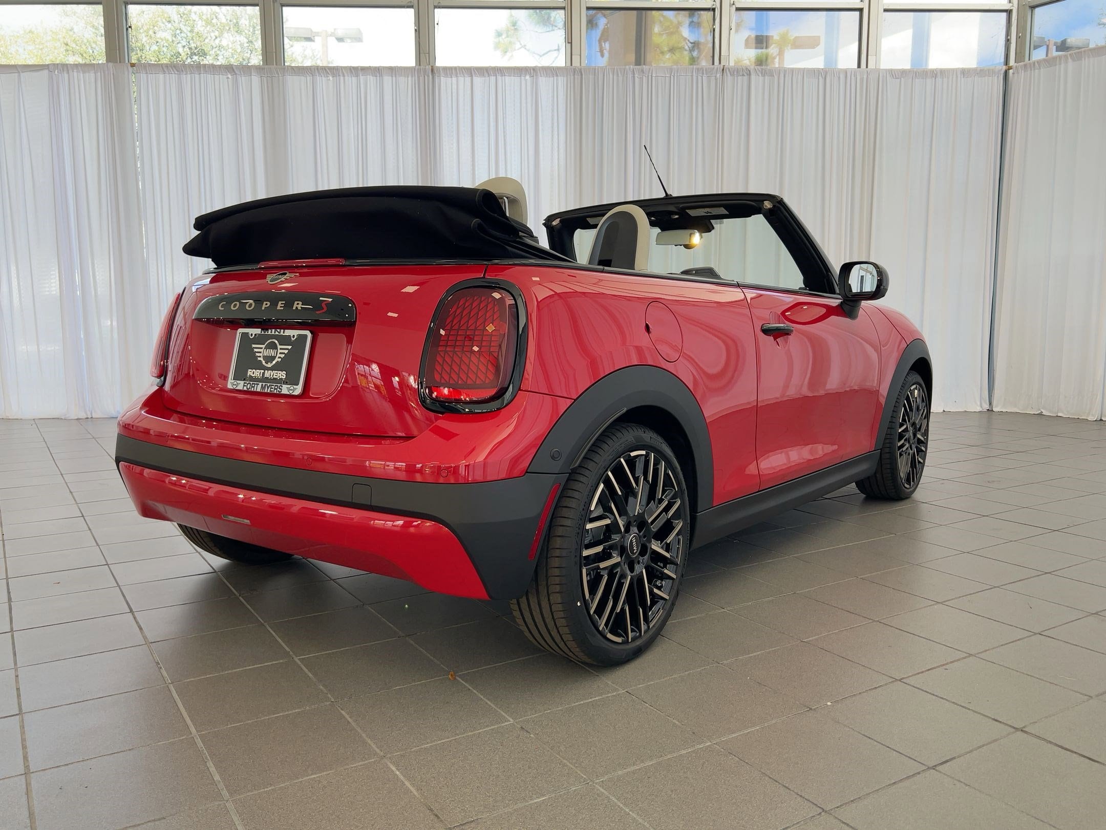 2026 MINI Convertible S - Photo 9