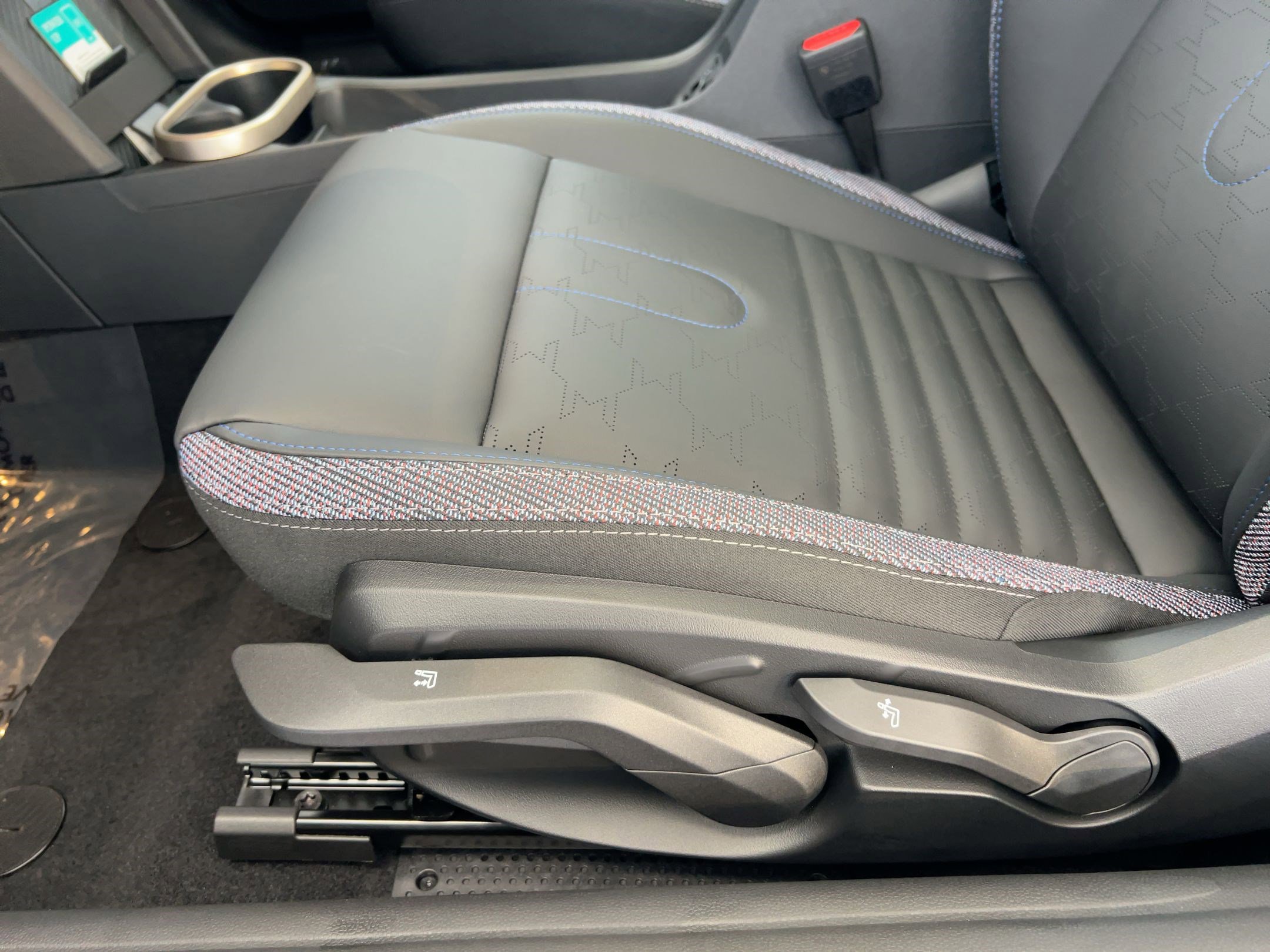 2026 MINI Hardtop 2 Door - Photo 14