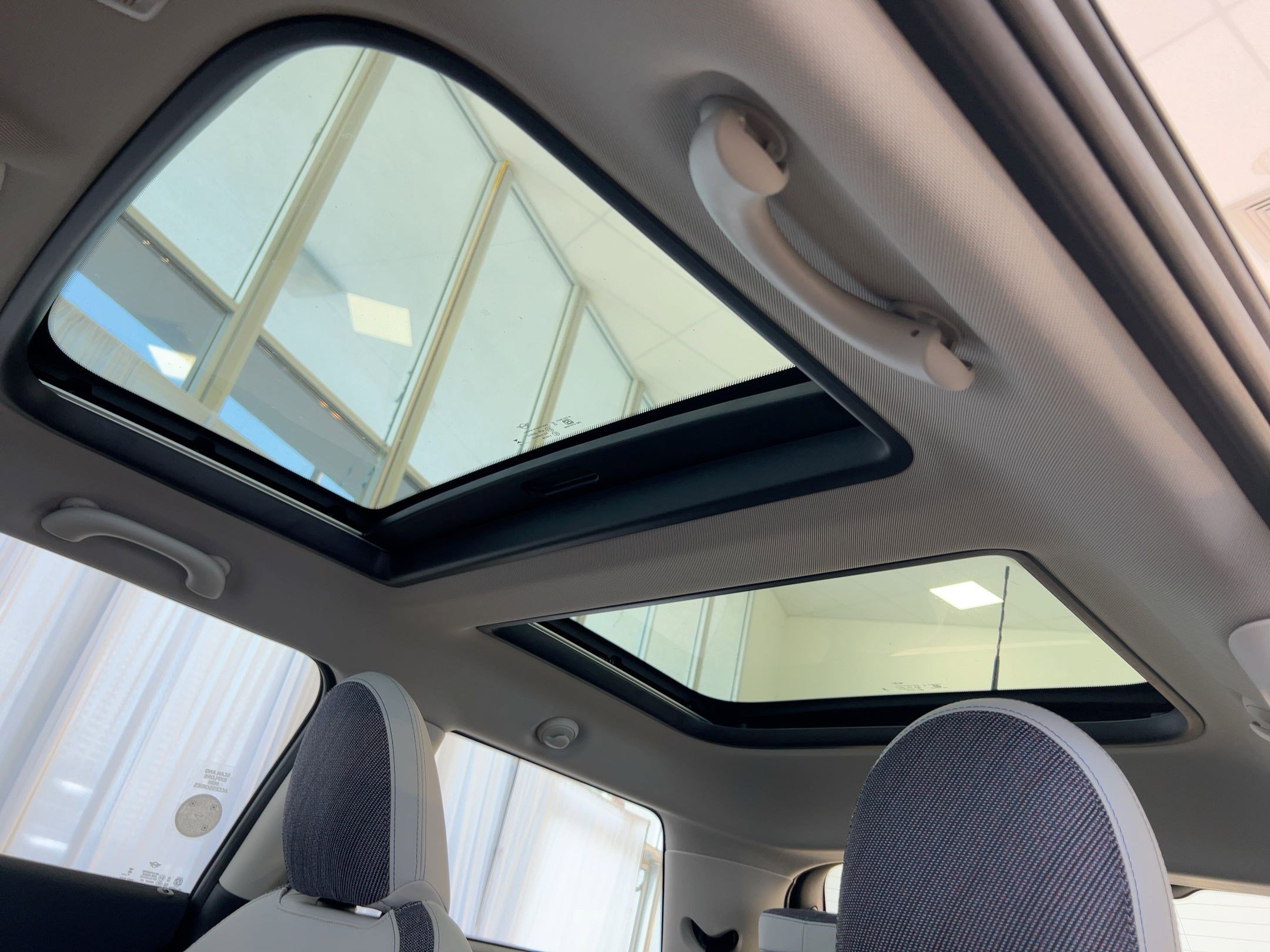 2026 MINI Hardtop 2 Door - Photo 15