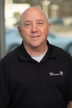 Staff member SCOTT HIGH from 48638e8f3a22