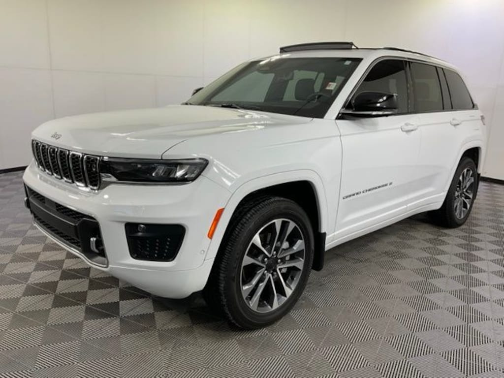 Used 2025 Jeep Grand Cherokee Overland SUV