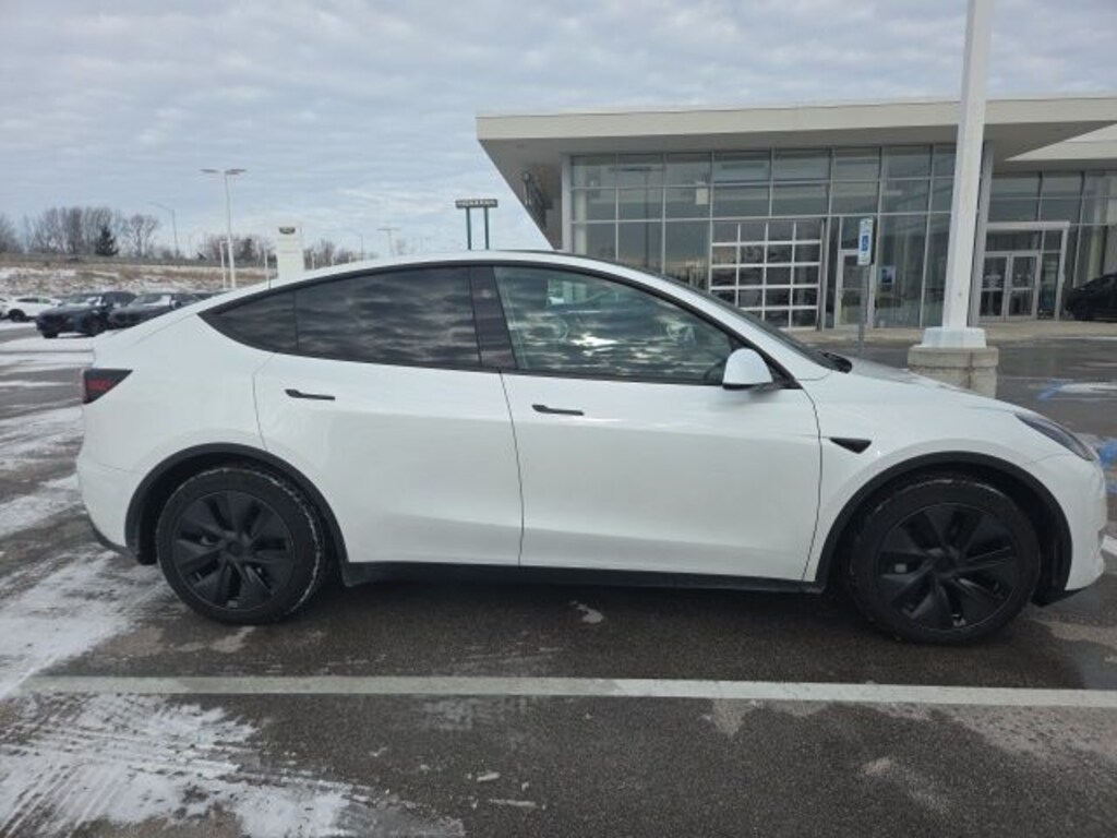 Used 2025 Tesla Model Y Long Range SUV
