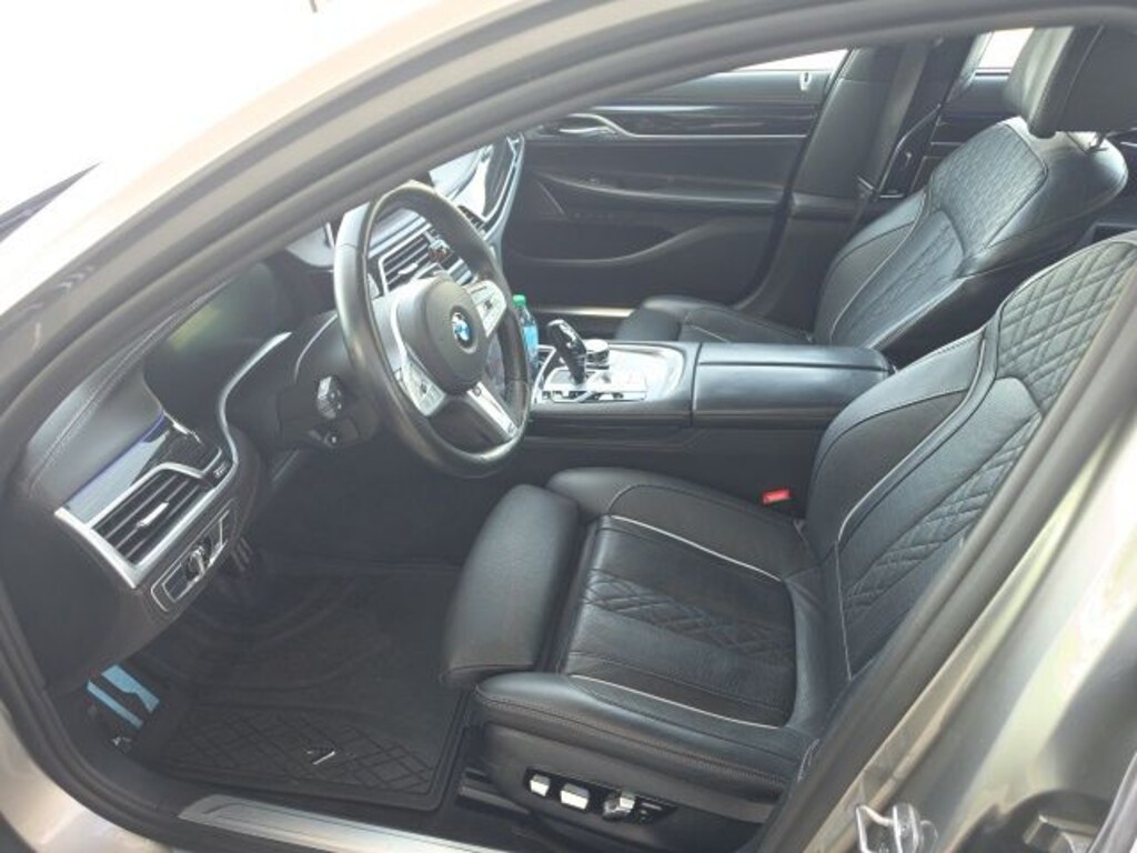 Used 2022 BMW 750i xDrive Sedan