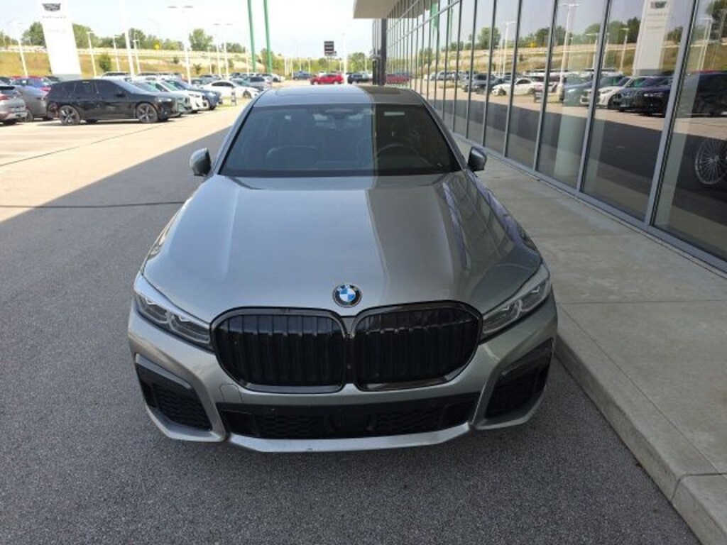 Used 2022 BMW 750i xDrive Sedan