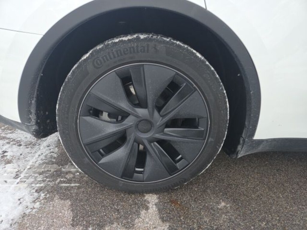 Used 2025 Tesla Model Y Long Range SUV