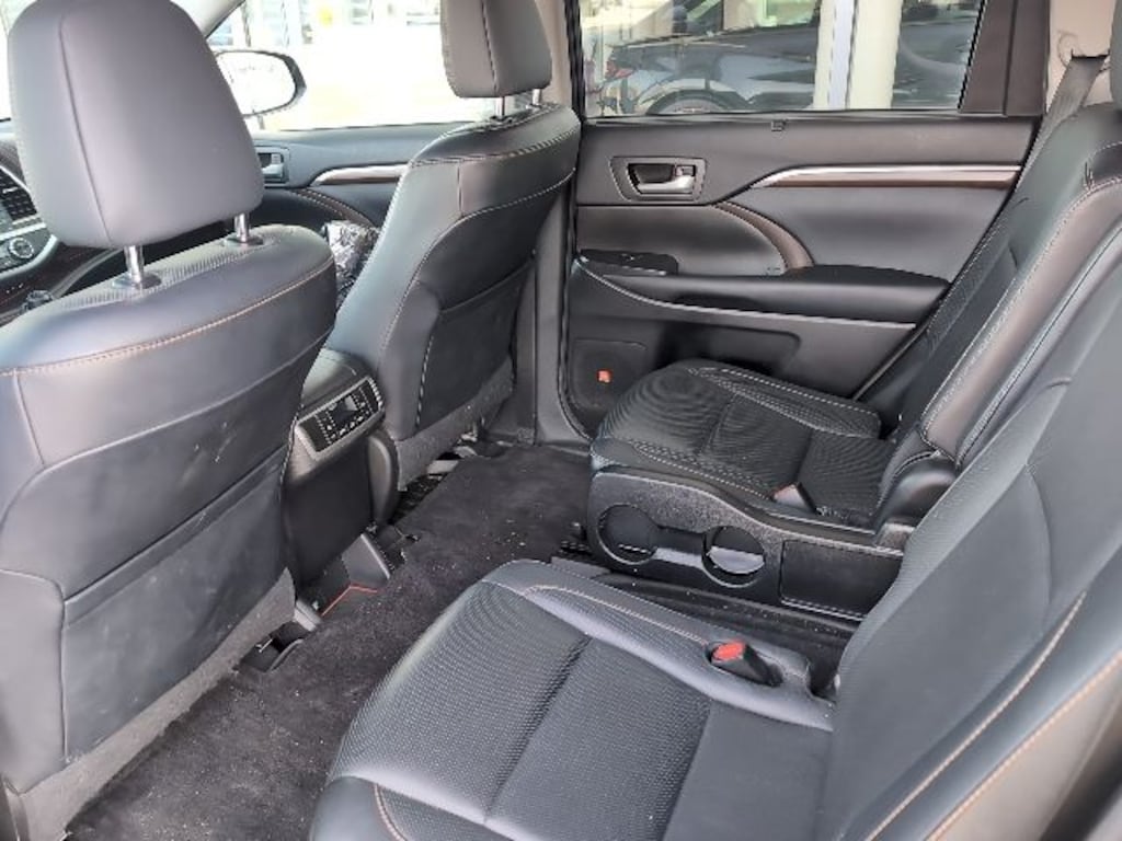 Used 2015 Toyota Highlander SUV