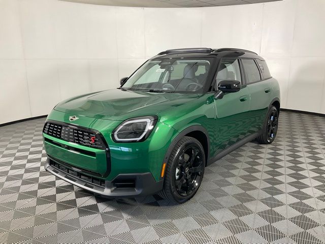 2025 MINI Countryman S's photo