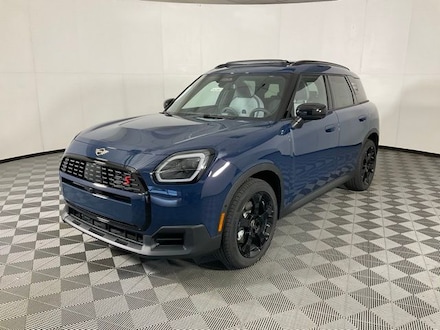 2026 MINI Countryman Iconic SUV