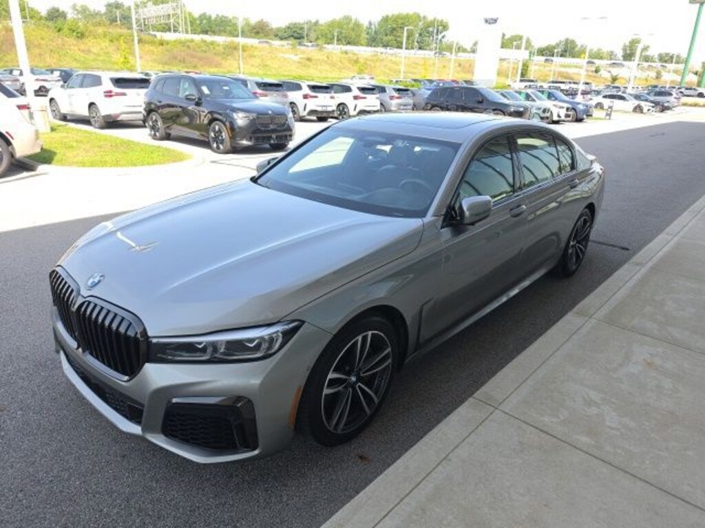 Used 2022 BMW 750i xDrive Sedan