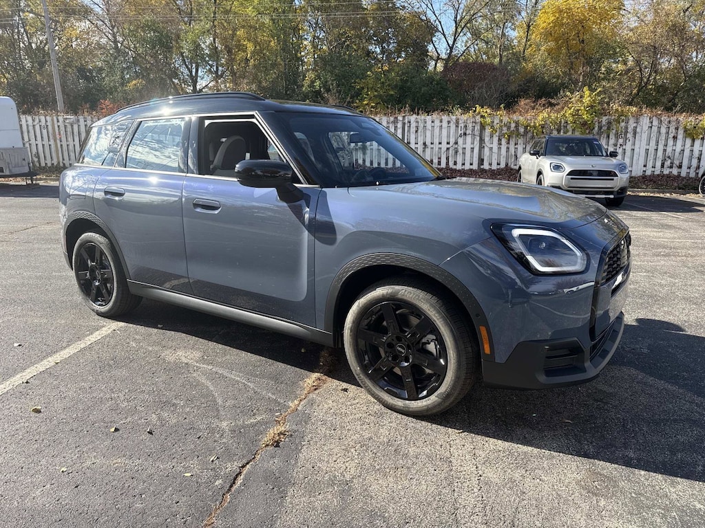 New 2026 MINI Countryman Signature Plus SUV