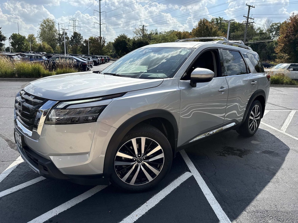 Used 2024 Nissan Pathfinder Platinum Platinum 4WD