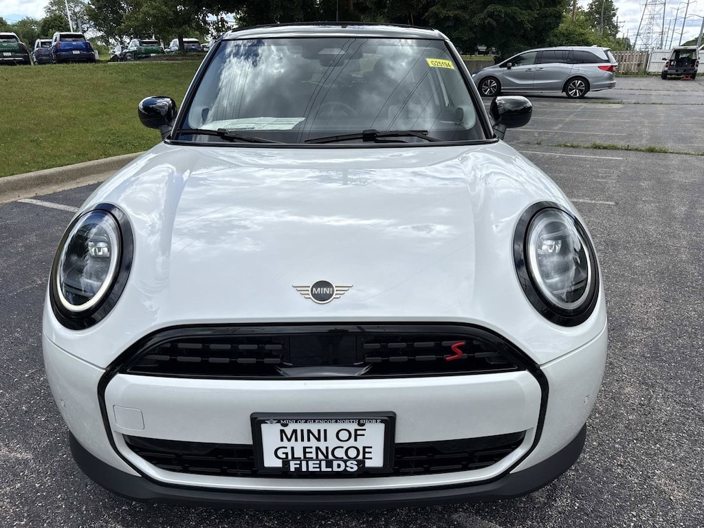 Certified 2025 MINI Hardtop 4 Door S Signature Trim S Signature Trim FWD