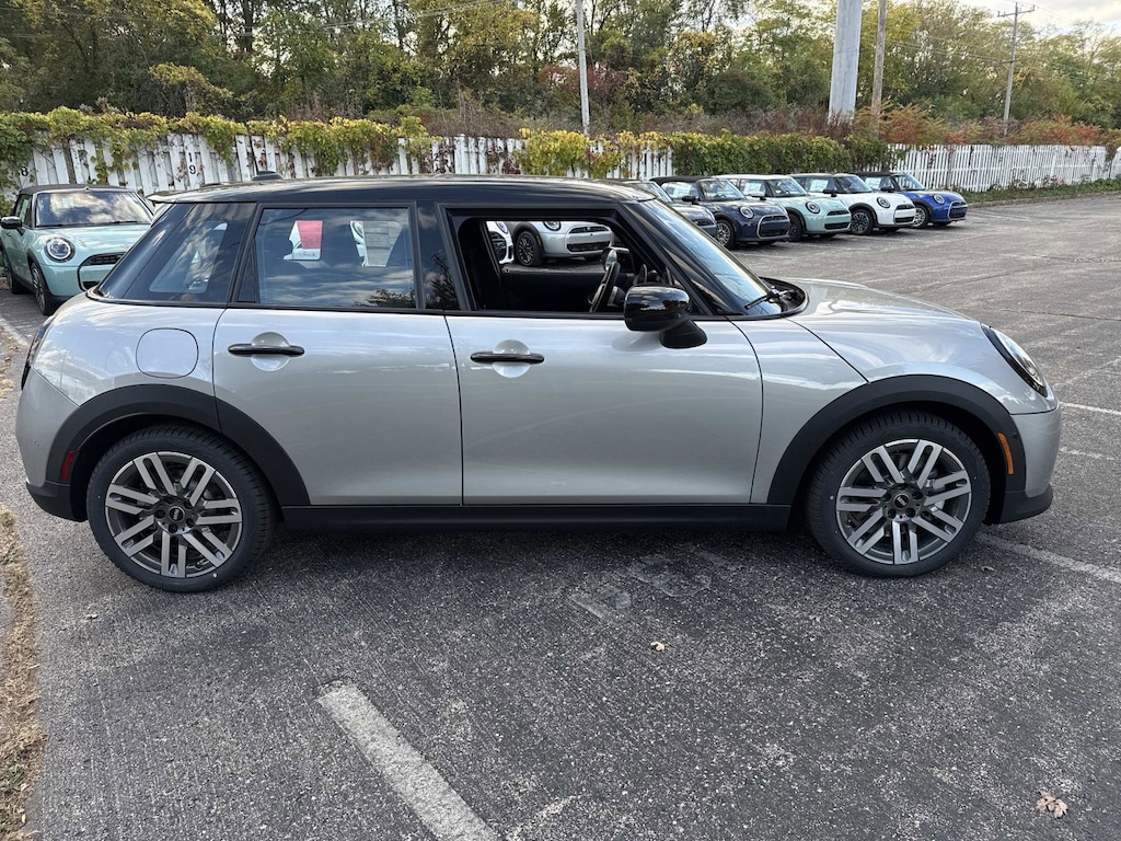 New 2026 MINI 4 Door Signature Plus Hatchback