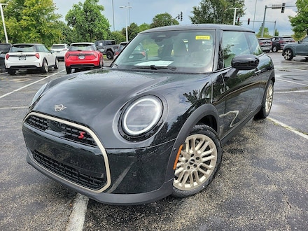 2025 MINI Hardtop 2 Door Signature Plus Hatchback