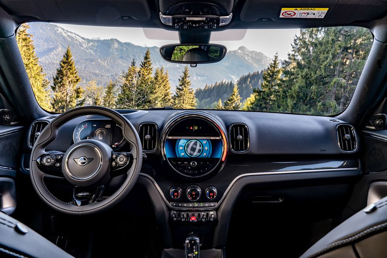 Entertainment Features in the 2021 MINI Countryman