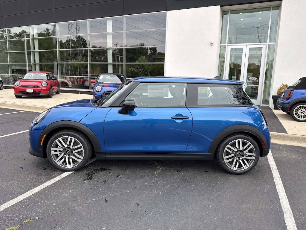 New 2026 MINI 2 Door Signature Plus Hatchback
