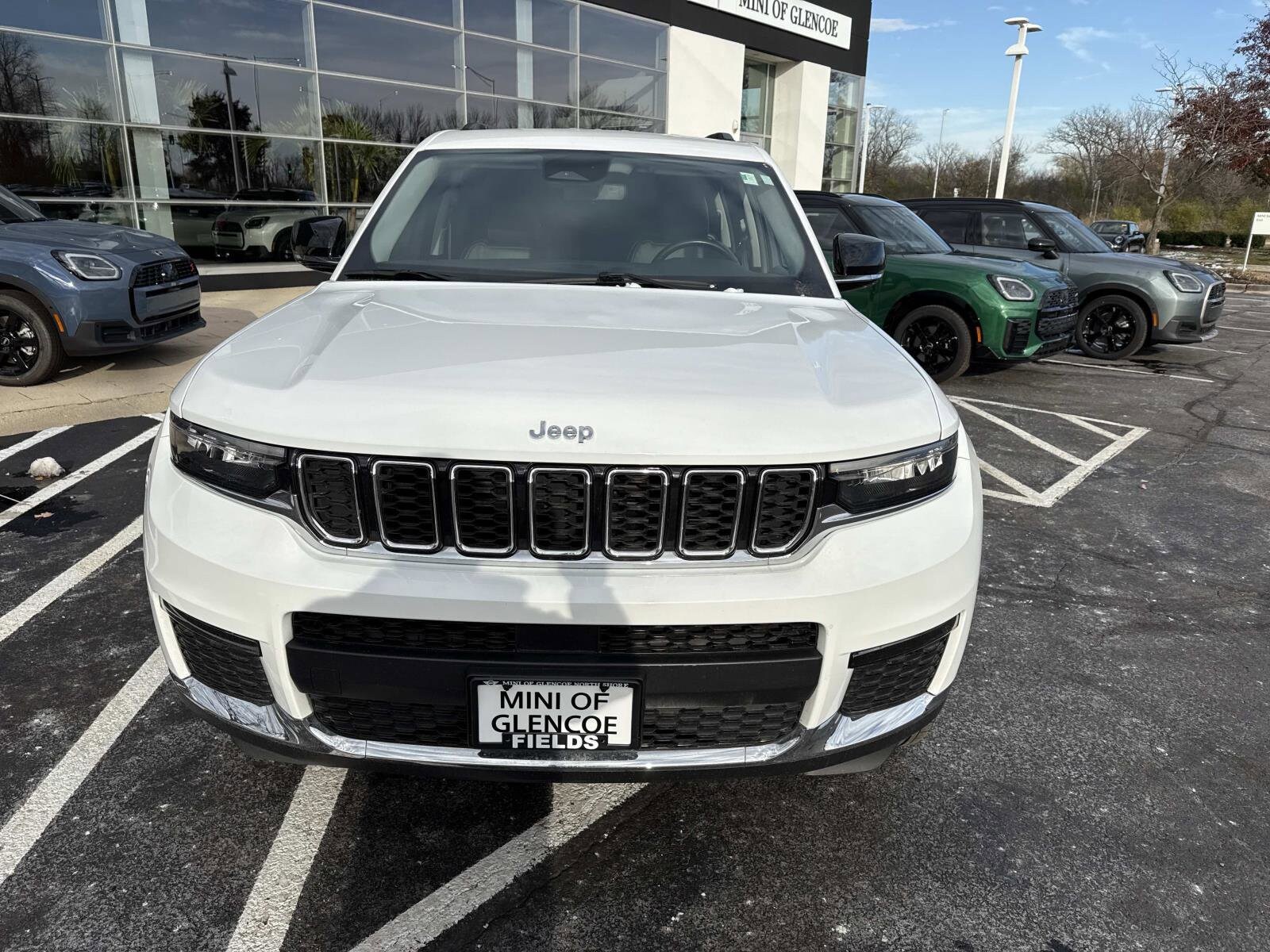 2022 Jeep Grand Cherokee Limited photo 2