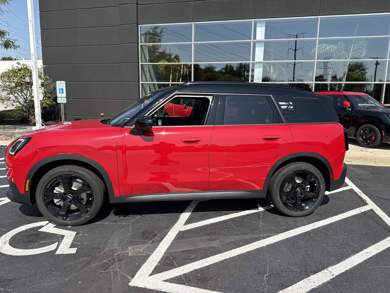 2026 Mini Countryman Iconic S ALL4 photo 2
